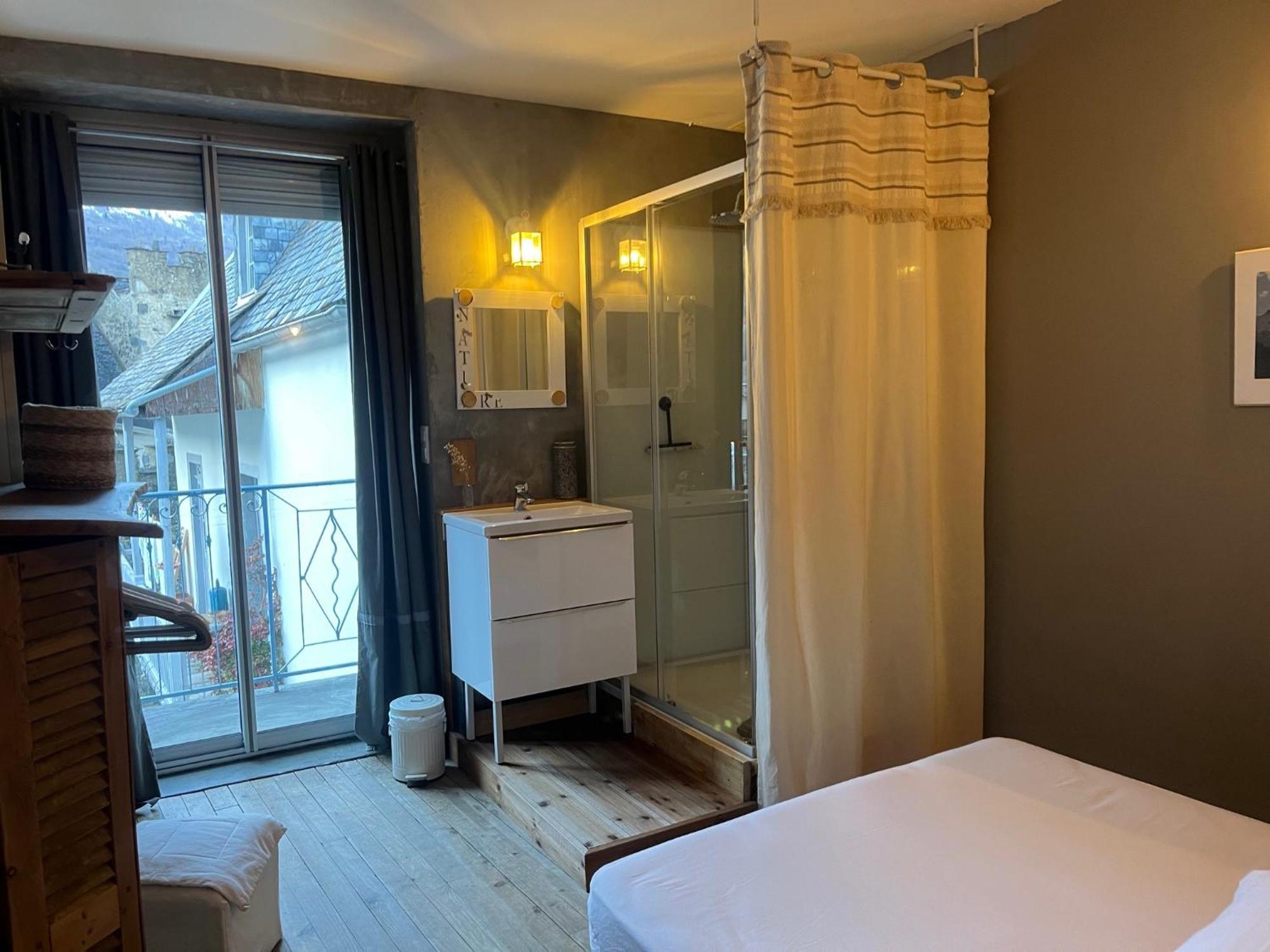 Les Remparts Apartment ลูซ-แซ็ง-โซเวอร์ ห้อง รูปภาพ