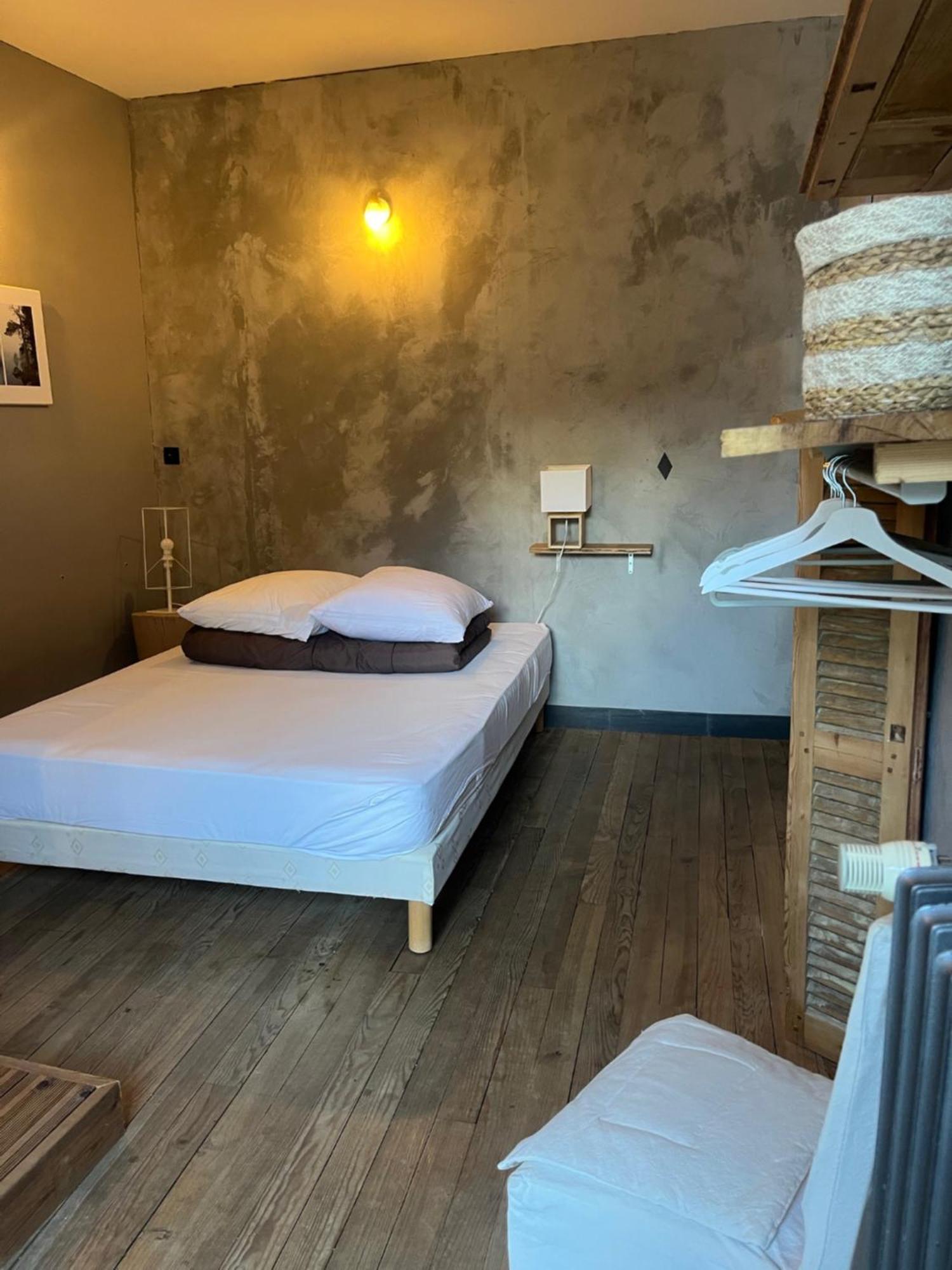 Les Remparts Apartment ลูซ-แซ็ง-โซเวอร์ ภายนอก รูปภาพ