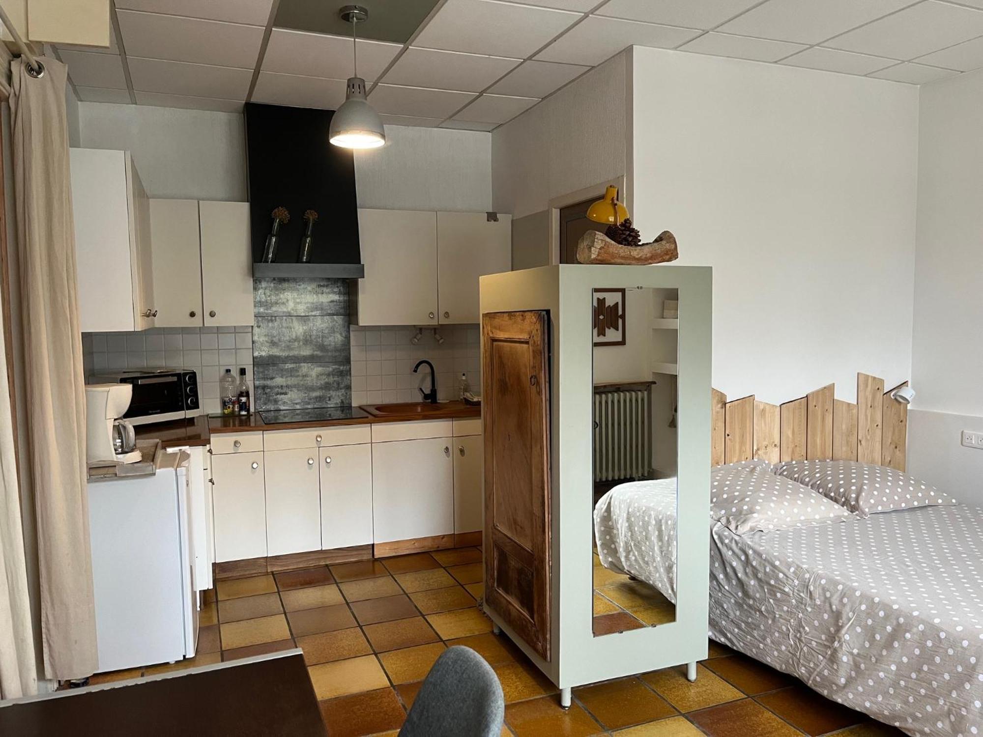 Les Remparts Apartment ลูซ-แซ็ง-โซเวอร์ ห้อง รูปภาพ
